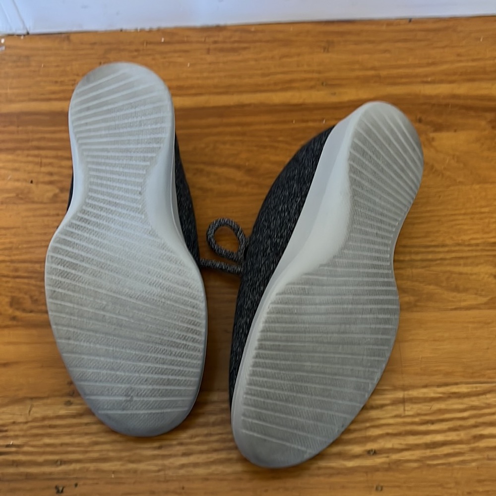 Allbirds Gray Shoe Size 5! - Picture 5 of 6